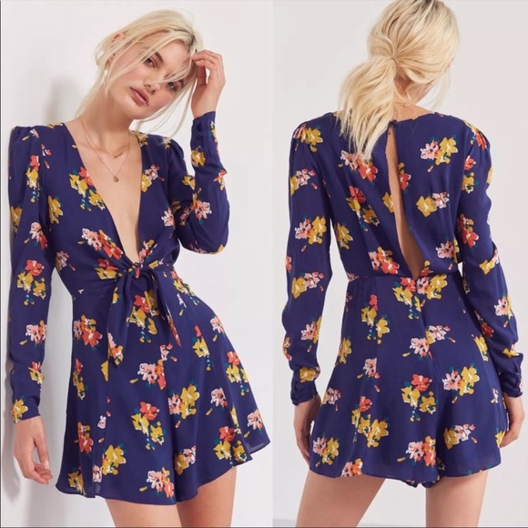 Kimchi Blue Plunge Neck Floral Print Romper - Picture 1 of 9
